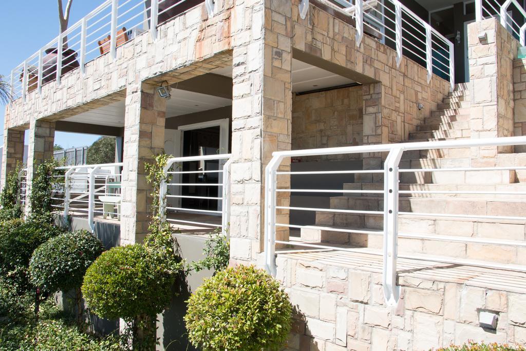 4 On Montagu Accommodation Mossel Bay Bagian luar foto