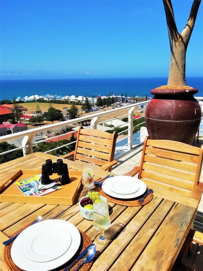 4 On Montagu Accommodation Mossel Bay Bagian luar foto