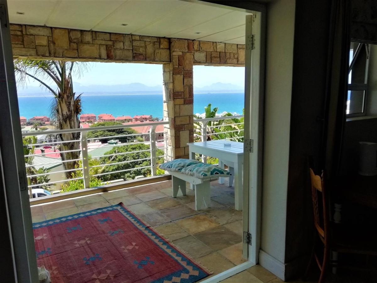 4 On Montagu Accommodation Mossel Bay Bagian luar foto