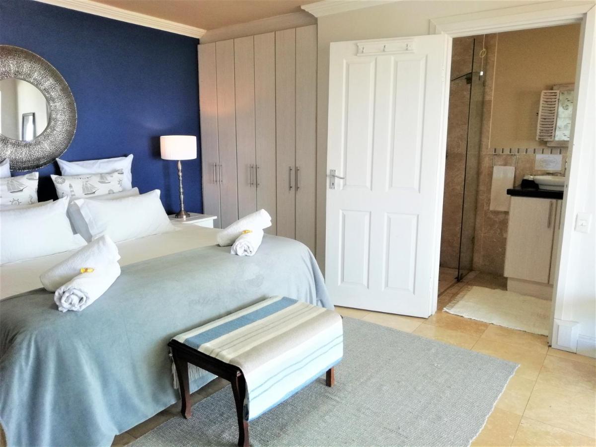 4 On Montagu Accommodation Mossel Bay Bagian luar foto